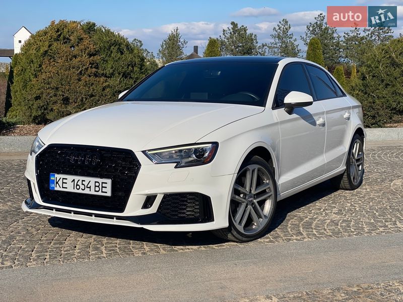 Седан Audi A3 2017 в Днепре