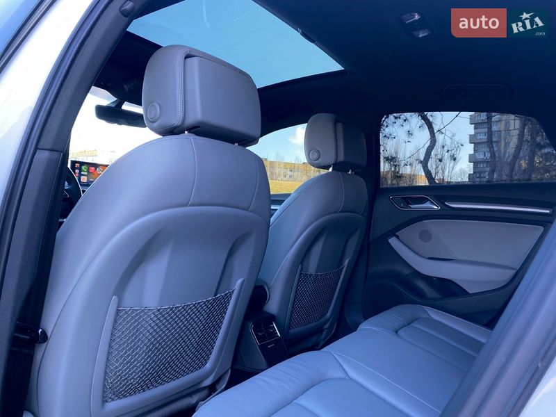Седан Audi A3 2017 в Днепре