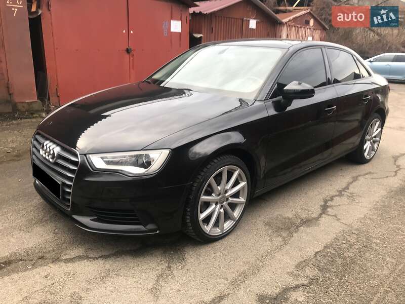 Седан Audi A3 2015 в Киеве