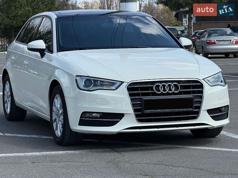 Хэтчбек Audi A3 2014 в Одессе