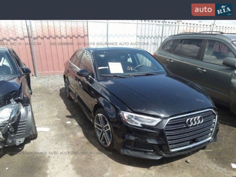 Седан Audi A3 2017 в Киеве