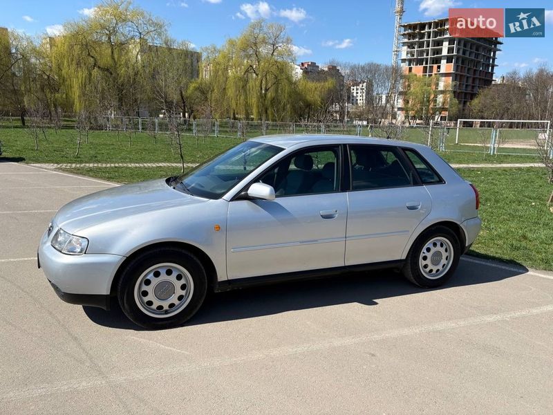 Хэтчбек Audi A3 2000 в Ивано-Франковске