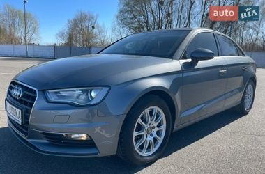 Седан Audi A3 2016 в Киеве