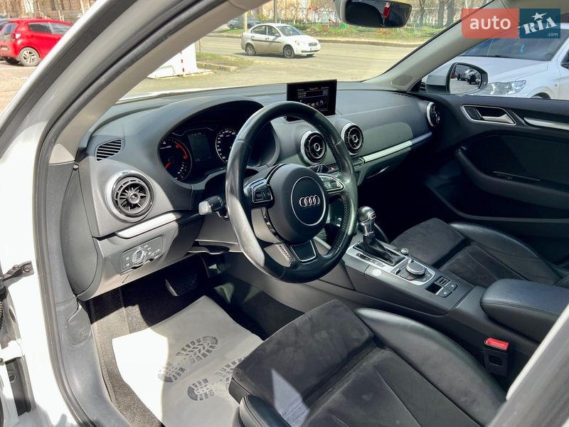 Хэтчбек Audi A3 2015 в Харькове