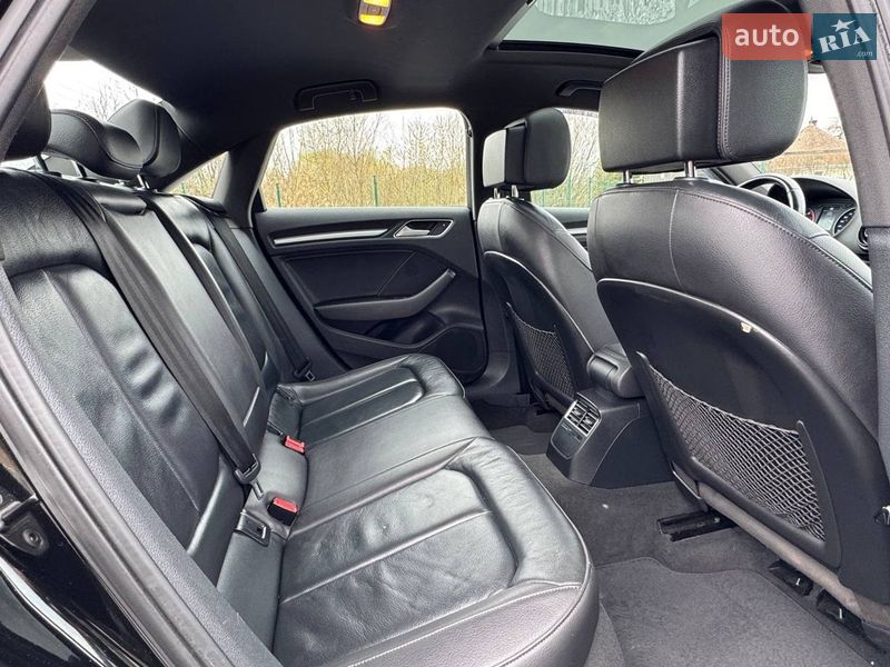 Седан Audi A3 2016 в Дрогобичі