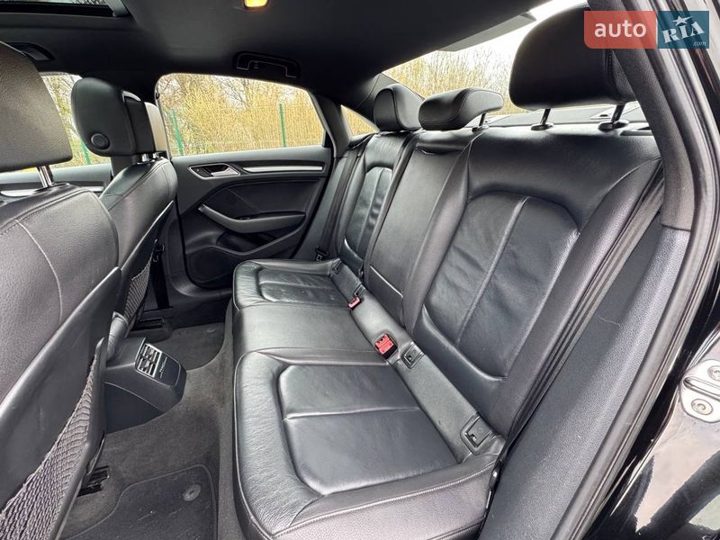 Седан Audi A3 2016 в Дрогобичі