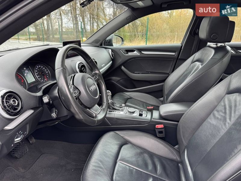 Седан Audi A3 2016 в Дрогобичі
