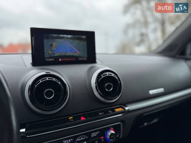 Седан Audi A3 2016 в Дрогобичі