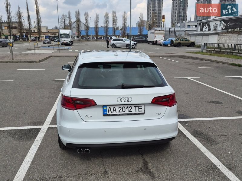 Хэтчбек Audi A3 2016 в Киеве