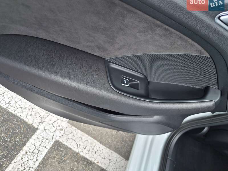 Хэтчбек Audi A3 2016 в Киеве