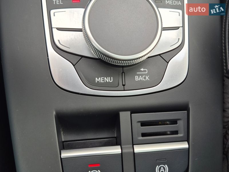 Хэтчбек Audi A3 2016 в Киеве