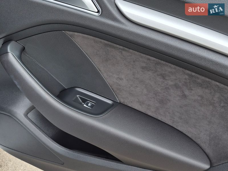 Хэтчбек Audi A3 2016 в Киеве