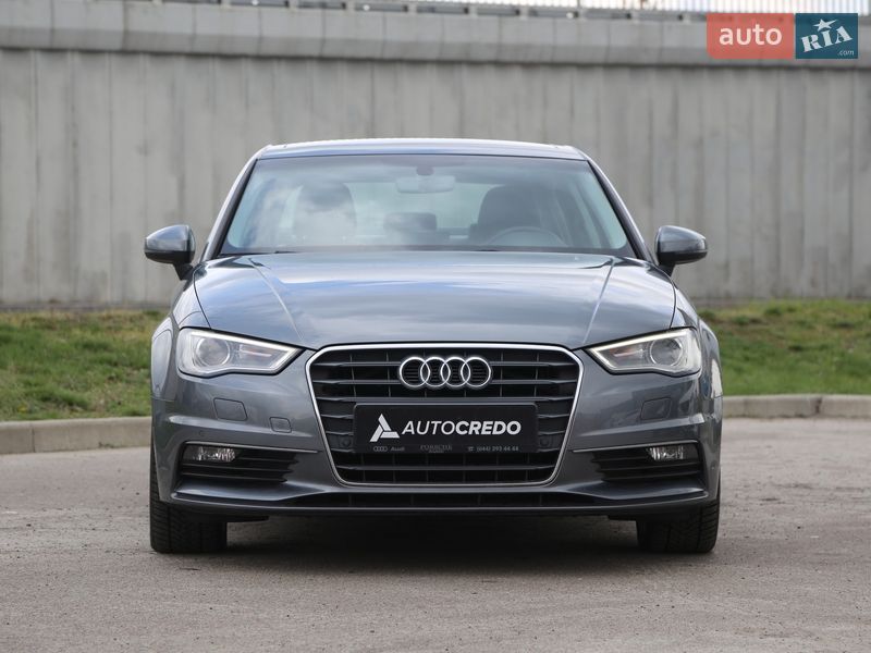 Седан Audi A3 2015 в Киеве