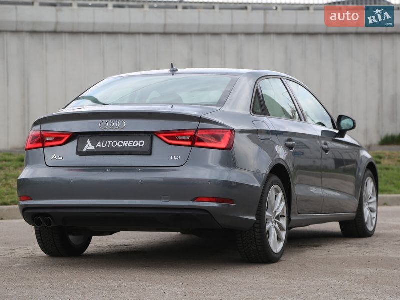 Седан Audi A3 2015 в Киеве
