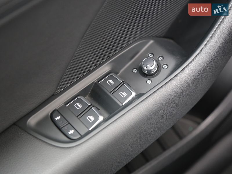 Седан Audi A3 2015 в Киеве