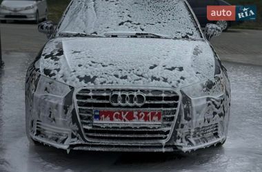 Седан Audi A3 2015 в Львові