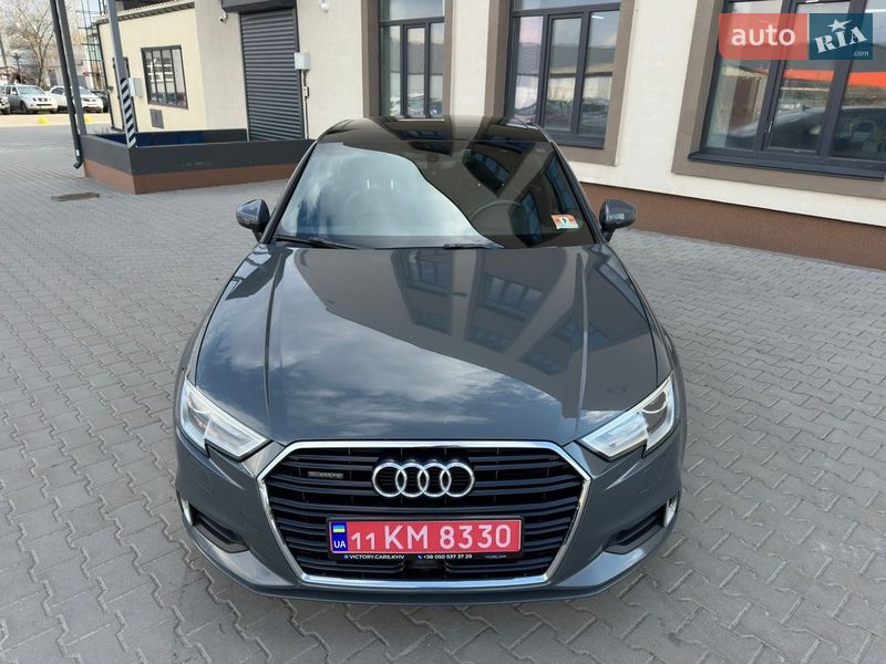 Седан Audi A3 2017 в Киеве