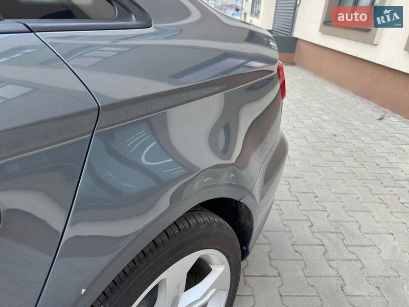 Седан Audi A3 2017 в Киеве