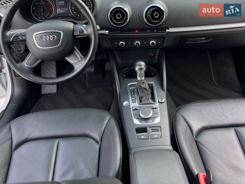 Седан Audi A3 2016 в Фастове