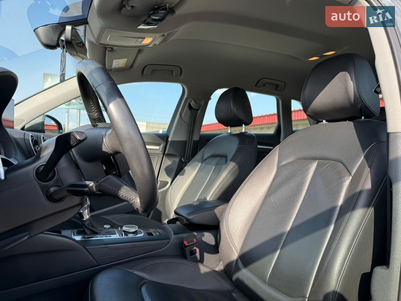Хетчбек Audi A3 2019 в Радехові
