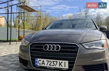 Седан Audi A3 2014 в Каневі