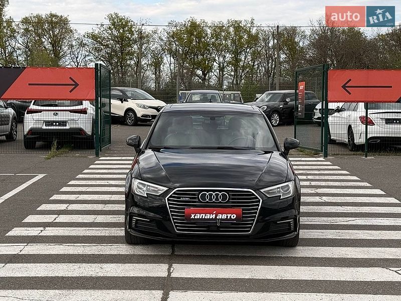 Хэтчбек Audi A3 2017 в Одессе