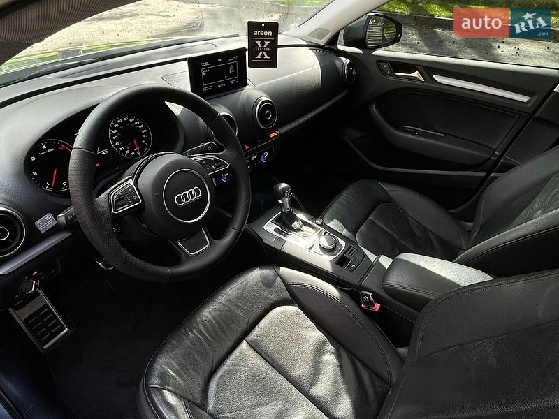 Седан Audi A3 2015 в Чернигове