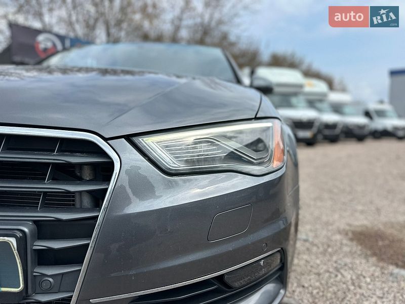 Седан Audi A3 2015 в Ровно
