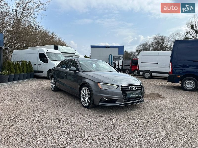 Седан Audi A3 2015 в Ровно