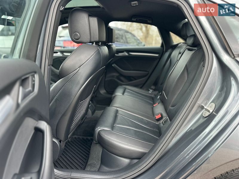 Седан Audi A3 2015 в Ровно
