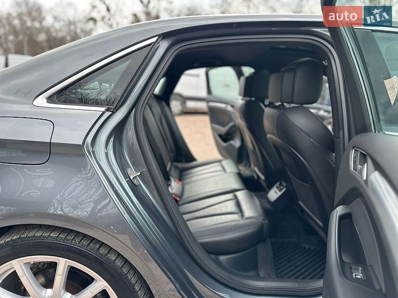 Седан Audi A3 2015 в Ровно
