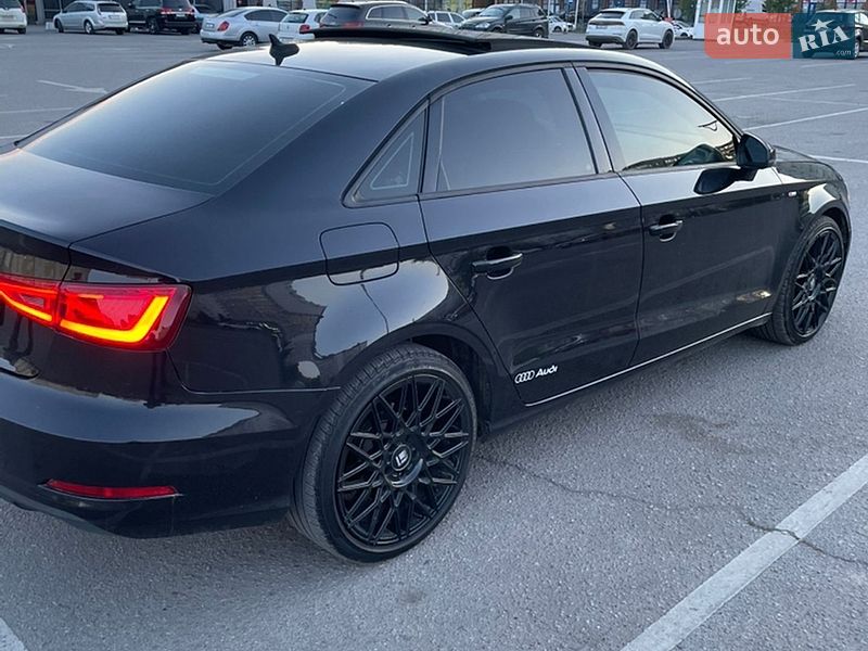 Седан Audi A3 2015 в Івано-Франківську