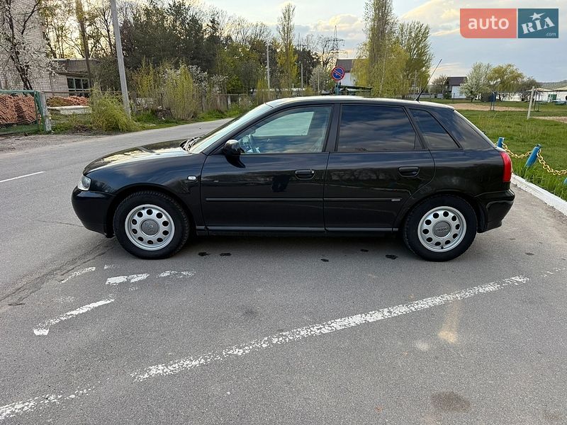 Хетчбек Audi A3 2002 в Ладижині