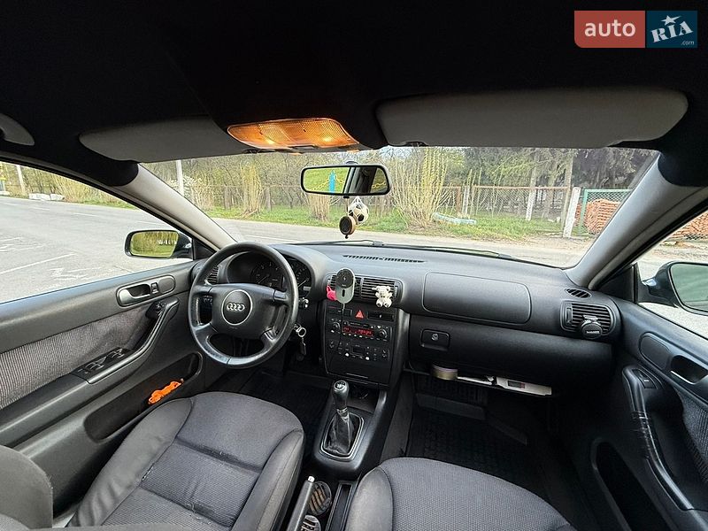 Хетчбек Audi A3 2002 в Ладижині