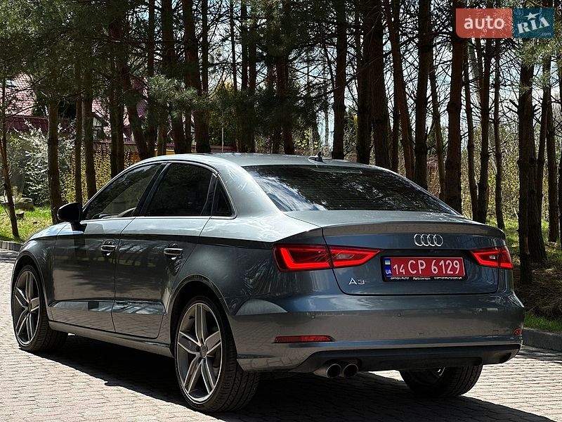 Седан Audi A3 2016 в Львові