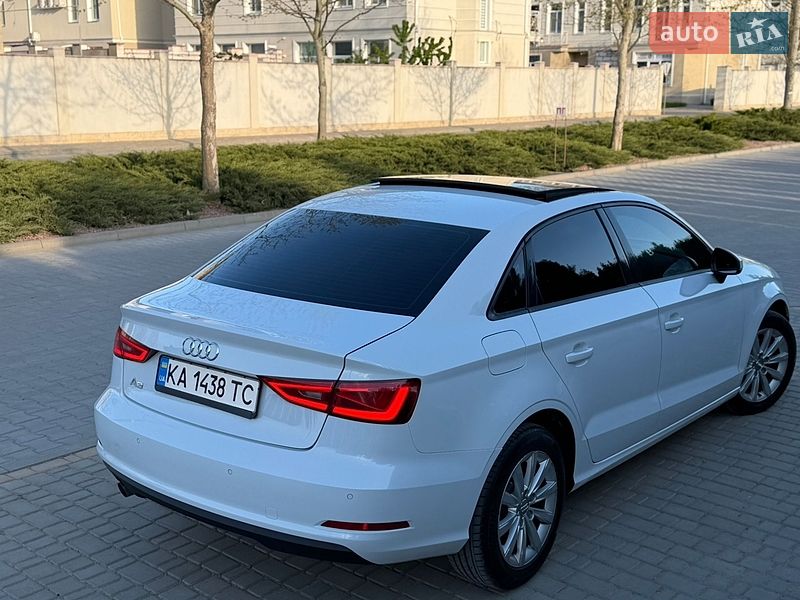 Седан Audi A3 2015 в Одессе