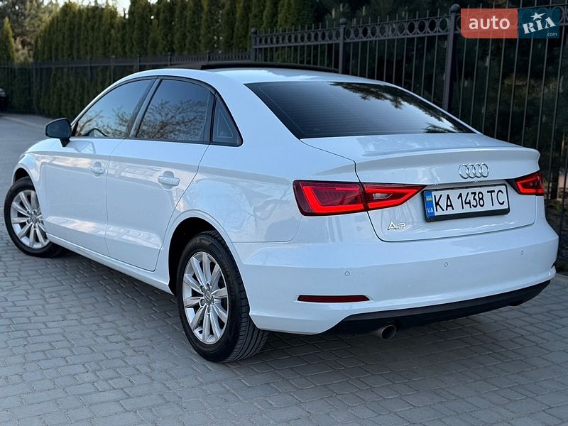 Седан Audi A3 2015 в Одессе
