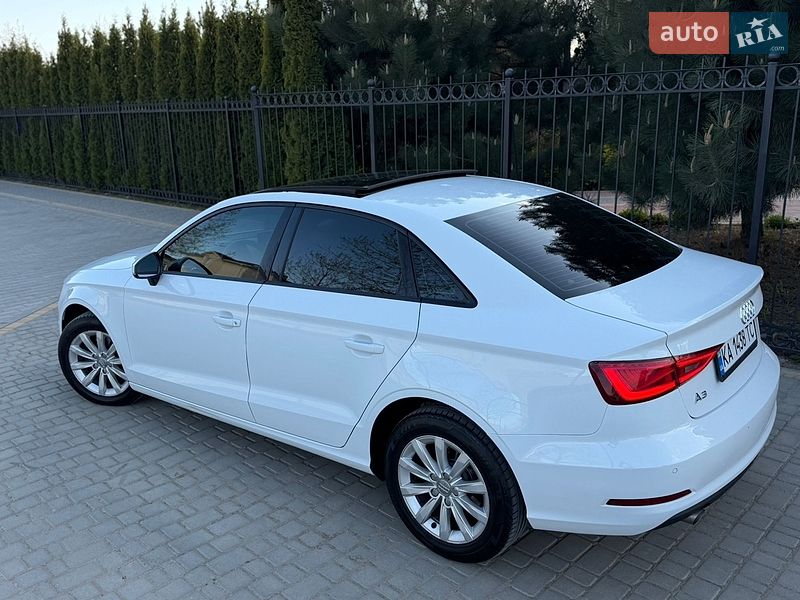 Седан Audi A3 2015 в Одессе