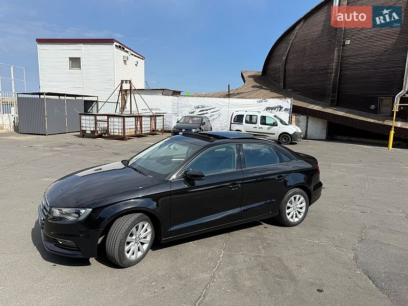 Седан Audi A3 2015 в Одессе