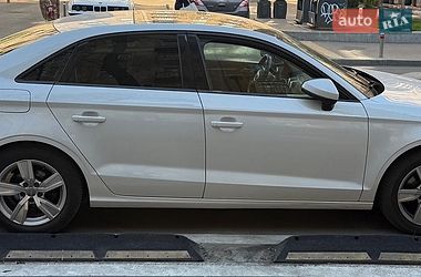 Седан Audi A3 2016 в Киеве