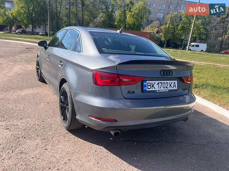 Седан Audi A3 2014 в Рівному