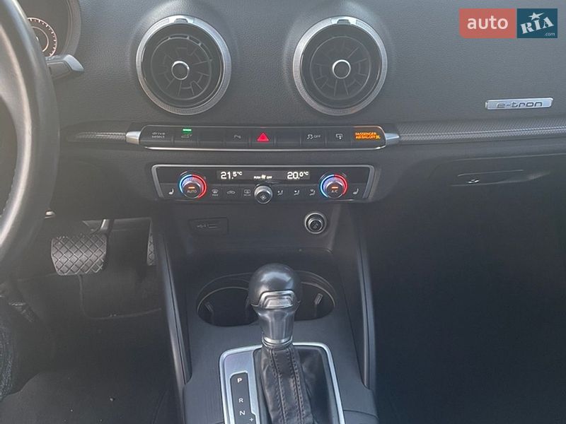 Хэтчбек Audi A3 2016 в Запорожье