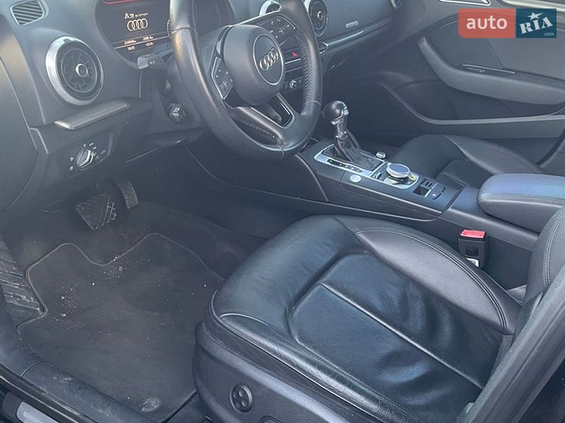 Хэтчбек Audi A3 2016 в Запорожье
