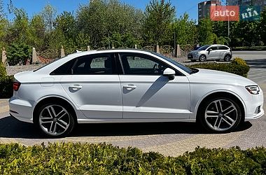 Седан Audi A3 2018 в Львове