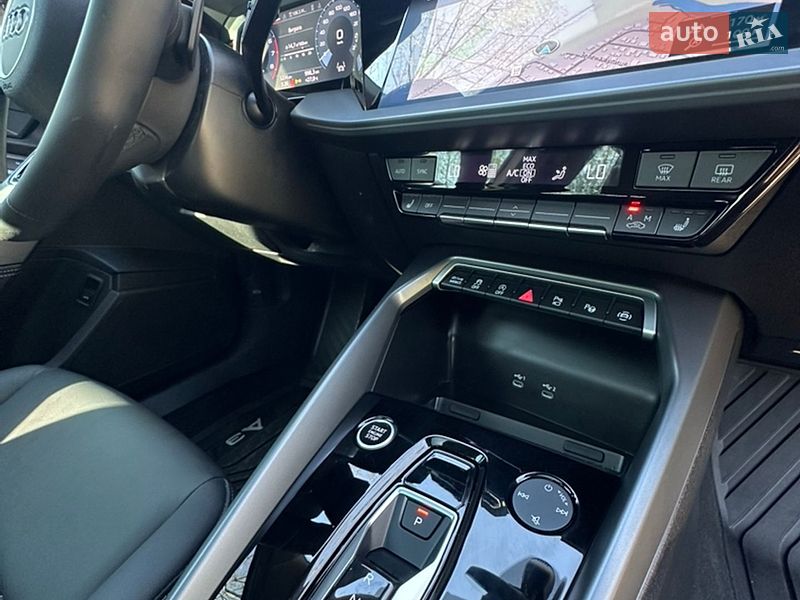 Седан Audi A3 2024 в Киеве