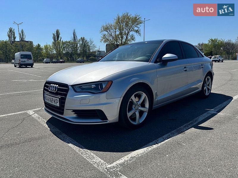Седан Audi A3 2015 в Дніпрі