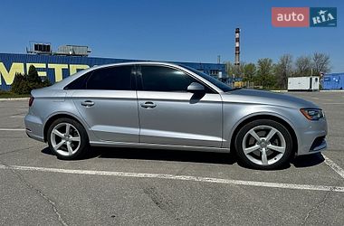 Седан Audi A3 2015 в Дніпрі