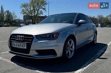 Седан Audi A3 2015 в Дніпрі