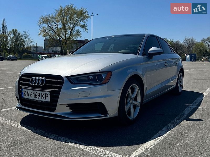Седан Audi A3 2015 в Дніпрі