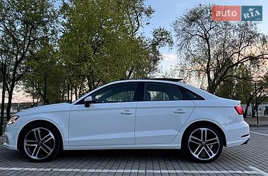Седан Audi A3 2017 в Запоріжжі